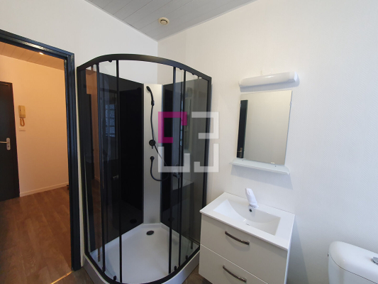 
Immeuble Saint Quentin 8 pièce(s) 138 m2
