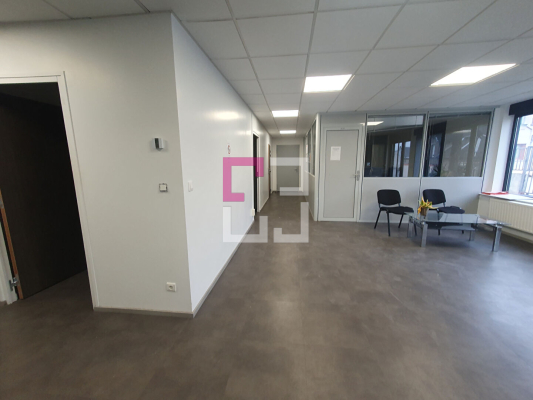 
Local commercial Saint Quentin 7 pièce(s) 1172 m2
