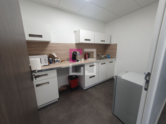 
Local commercial Saint Quentin 7 pièce(s) 1172 m2
