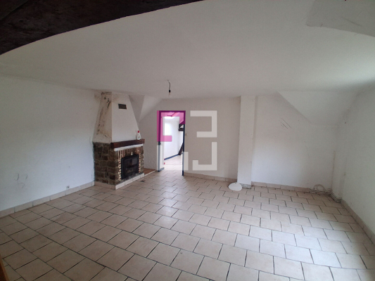 
Immeuble Vervins 6 pièce(s) 207.66 m2
