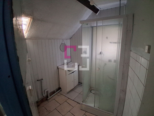 
Immeuble Vervins 6 pièce(s) 207.66 m2
