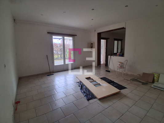 
Immeuble Vervins 6 pièce(s) 207.66 m2
