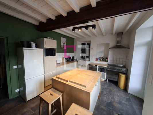 
Maison Cilly 7 pièce(s) 195 m2
