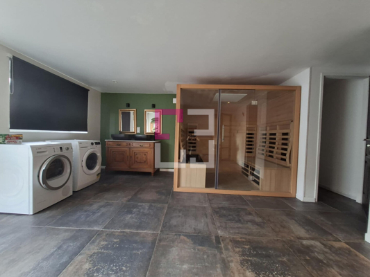 
Maison Cilly 7 pièce(s) 195 m2
