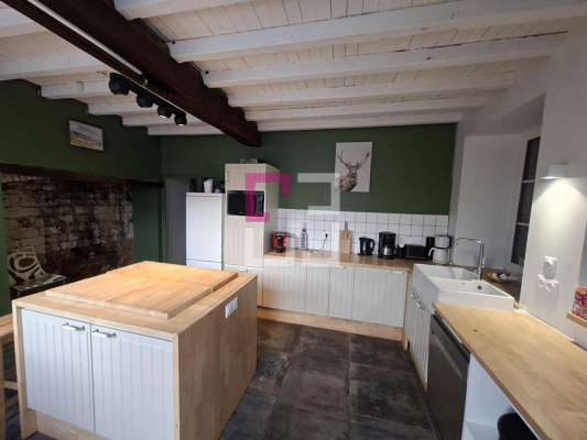 
Maison Cilly 7 pièce(s) 195 m2
