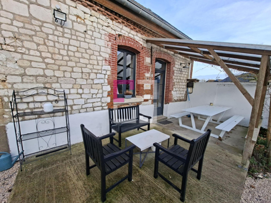 
Maison Cilly 7 pièce(s) 195 m2
