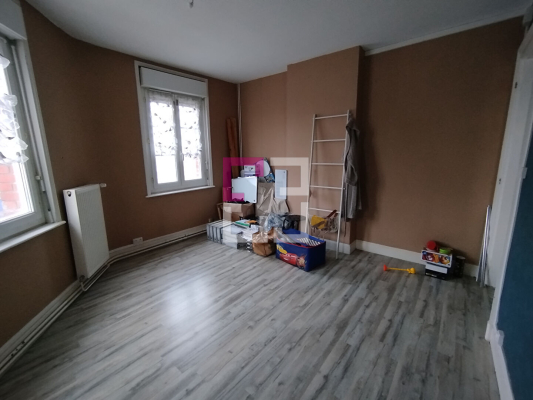 
Maison SERAUCOURT-LE-GRAND 8 pièces 181 m²
