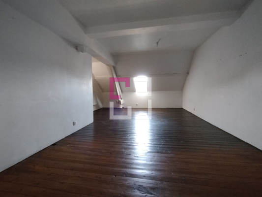 
Maison SERAUCOURT-LE-GRAND 8 pièces 181 m²

