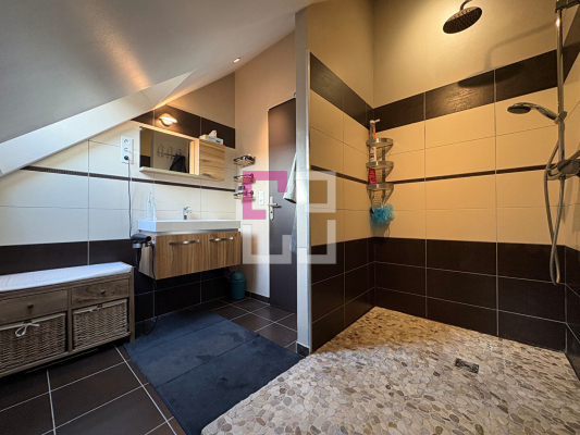 
Maison Saint Quentin 6 pièce(s) 154 m2
