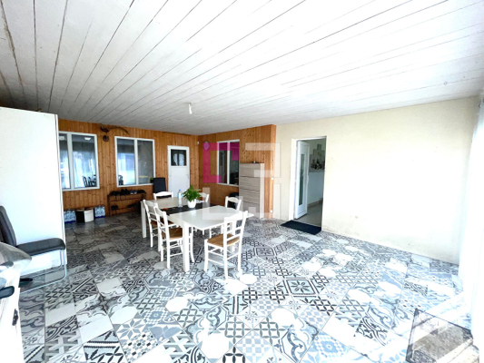 
Maison 3 chambres Village Calme Avec Grand garage
