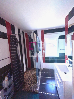 
Maison 3 chambres Village Calme Avec Grand garage
