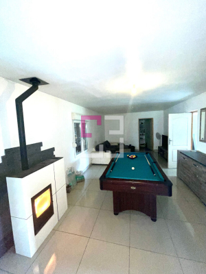 
Maison 3 chambres Village Calme Avec Grand garage
