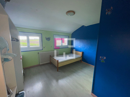 
Maison Vadencourt 8 pièce(s) 202 m2
