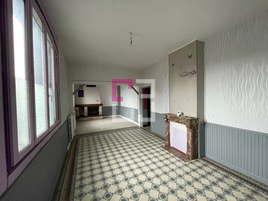 
Immeuble Viry Noureuil 8 pieces 170m2
