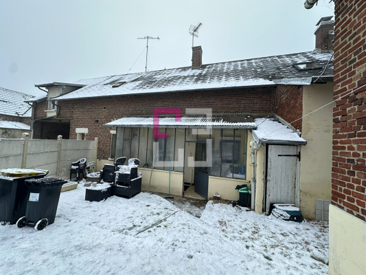 
Immeuble Viry Noureuil 8 pieces 170m2
