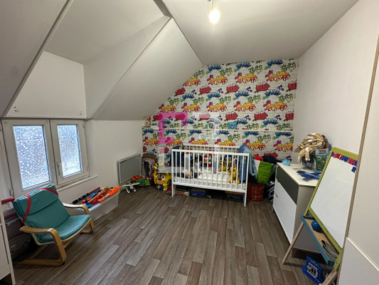 
Immeuble Viry Noureuil 8 pieces 170m2
