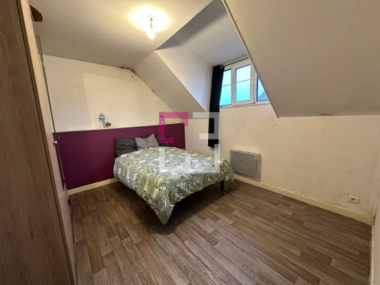 
Immeuble Viry Noureuil 8 pieces 170m2
