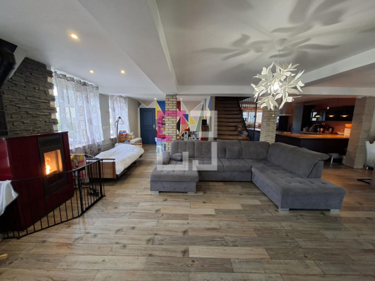 
Maison Tavaux Et Pontsericourt 8 pièce(s) 221 m2
