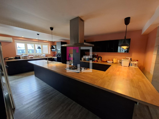 
Maison Tavaux Et Pontsericourt 8 pièce(s) 221 m2
