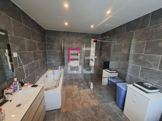 
Maison Tavaux Et Pontsericourt 8 pièce(s) 221 m2
