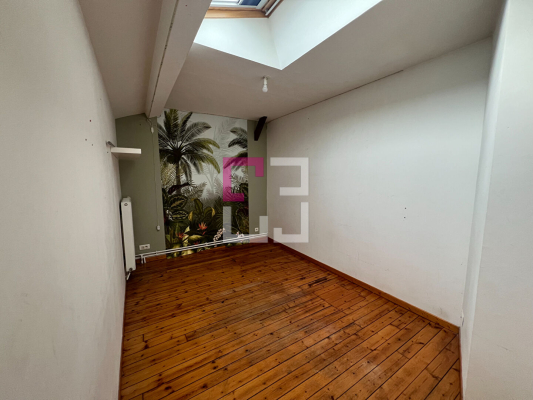 
Appartement Saint Quentin 5 pièce(s) 153.10 m2
