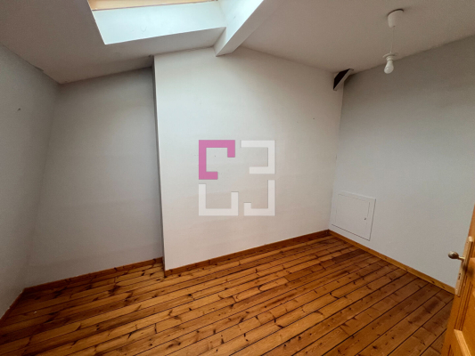 
Appartement Saint Quentin 5 pièce(s) 153.10 m2
