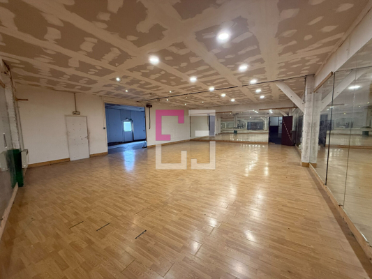 
Local professionnel CHAUNY 660m²
