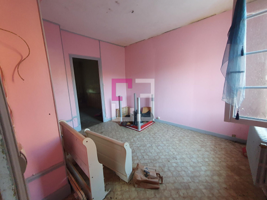 
Maison Regny 5 pièce(s) 121 m2
