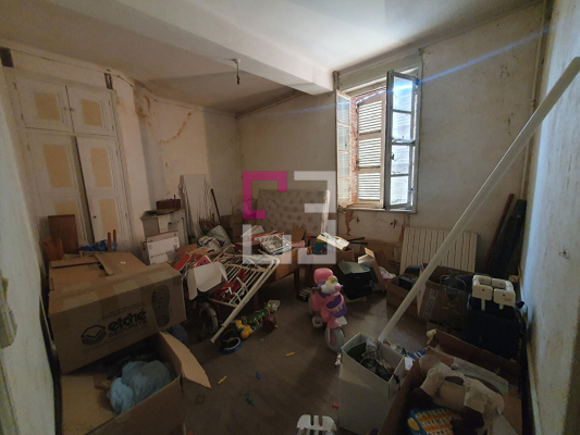 
Maison Regny 5 pièce(s) 121 m2
