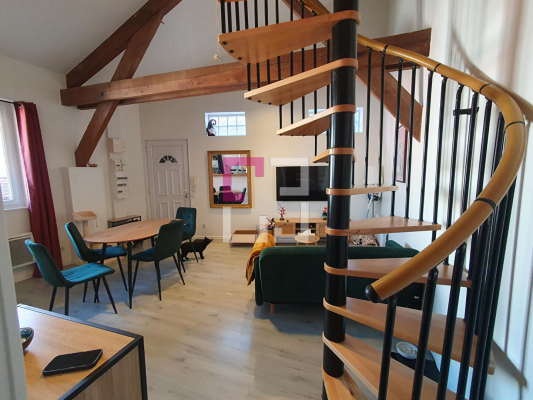 
Immeuble Saint Quentin 11 pièce(s) 277 m2
