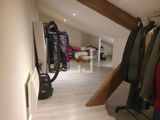 
Immeuble Saint Quentin 11 pièce(s) 277 m2
