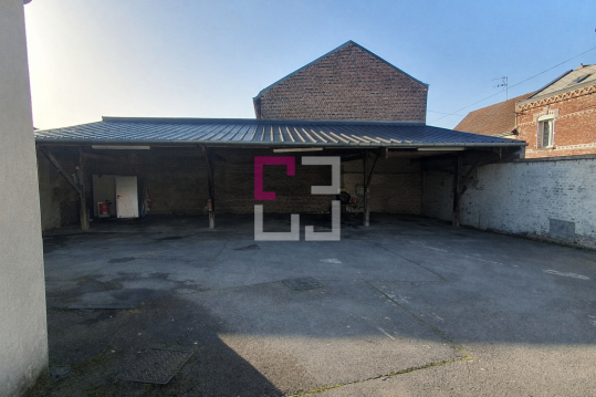 
Immeuble Saint Quentin 11 pièce(s) 277 m2
