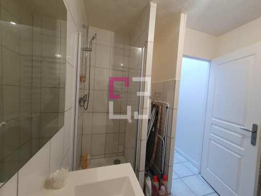 
Immeuble Saint Quentin 11 pièce(s) 277 m2
