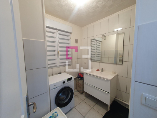 
Immeuble Saint Quentin 11 pièce(s) 277 m2
