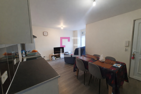 
Immeuble Saint Quentin 11 pièce(s) 277 m2
