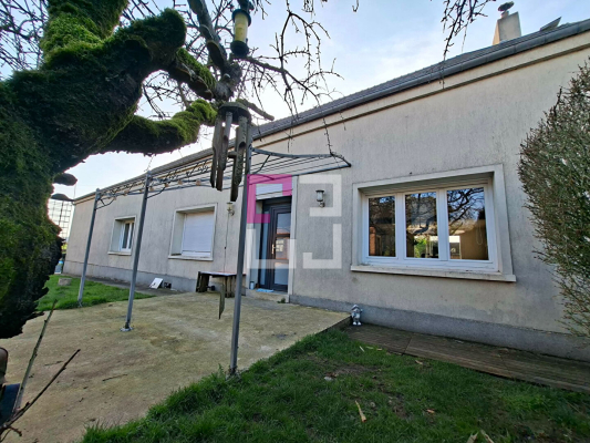 
Maison Wimy 9 pièce(s) 216 m2
