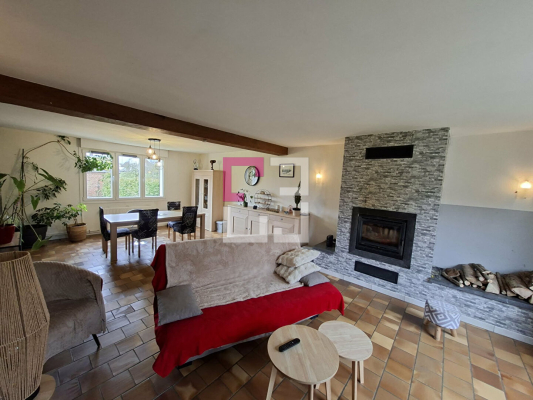 
Maison Wimy 9 pièce(s) 216 m2
