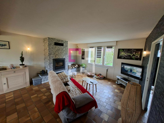 
Maison Wimy 9 pièce(s) 216 m2
