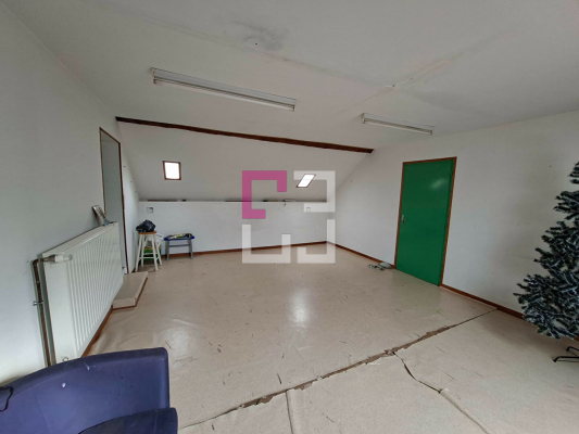 
Maison Wimy 9 pièce(s) 216 m2
