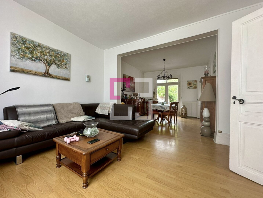 
Maison Flavy Le Martel 6 pièce(s) 161m²
