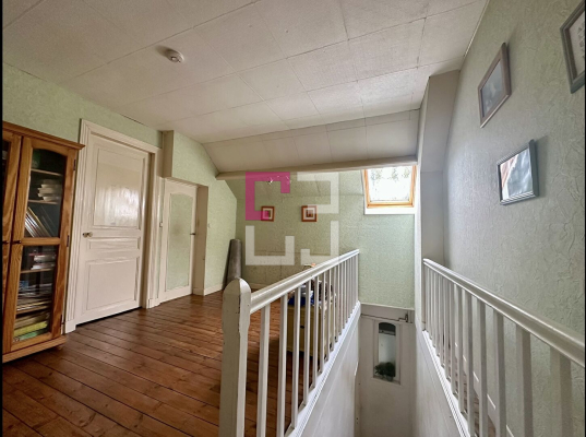 
Maison Flavy Le Martel 6 pièce(s) 161m²
