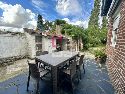 
Maison Flavy Le Martel 6 pièce(s) 161m²
