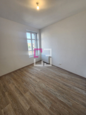 
Appartement au 2éme étage dans le centre ville de CHAUNY
