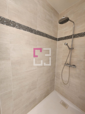 
Appartement au 2éme étage dans le centre ville de CHAUNY
