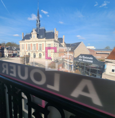 
Appartement au 2éme étage dans le centre ville de CHAUNY
