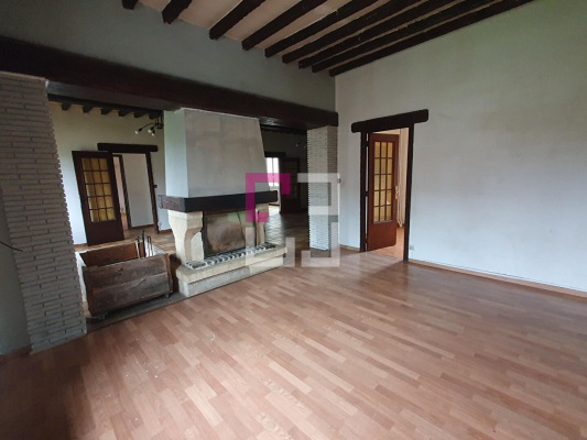 
Maison Sissy 8 pièce(s) 165m2
