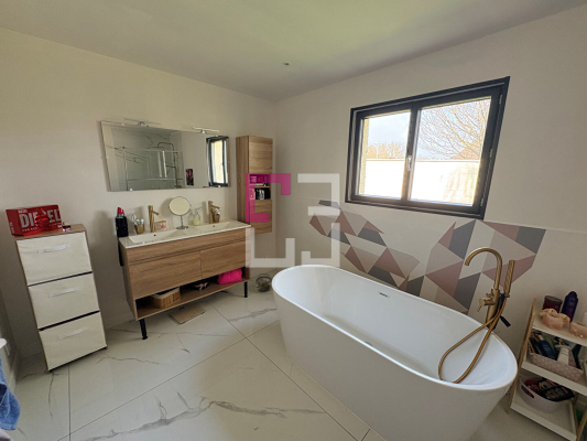 
Maison Etreillers 5 pièce(s) 125 m2
