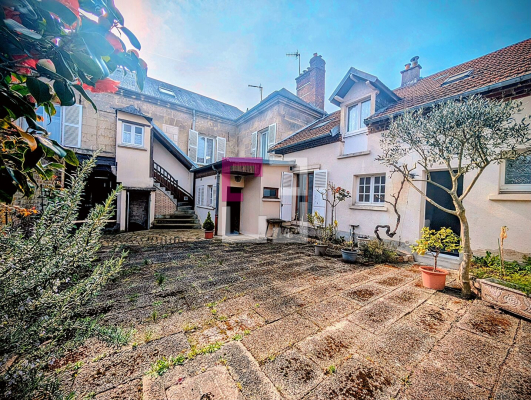 
Maison Noyon 12 pièce(s) 250 m2
