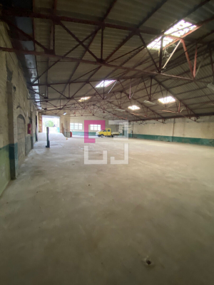 
Entrepôt / local industriel Mont D Origny 450 m2
