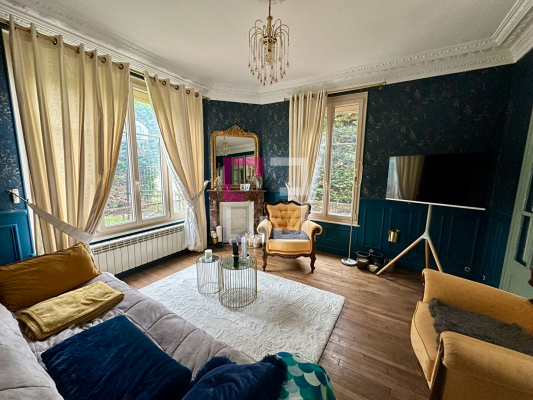 
Maison Anguilcourt Le Sart 7 pièce(s) 203 m2
